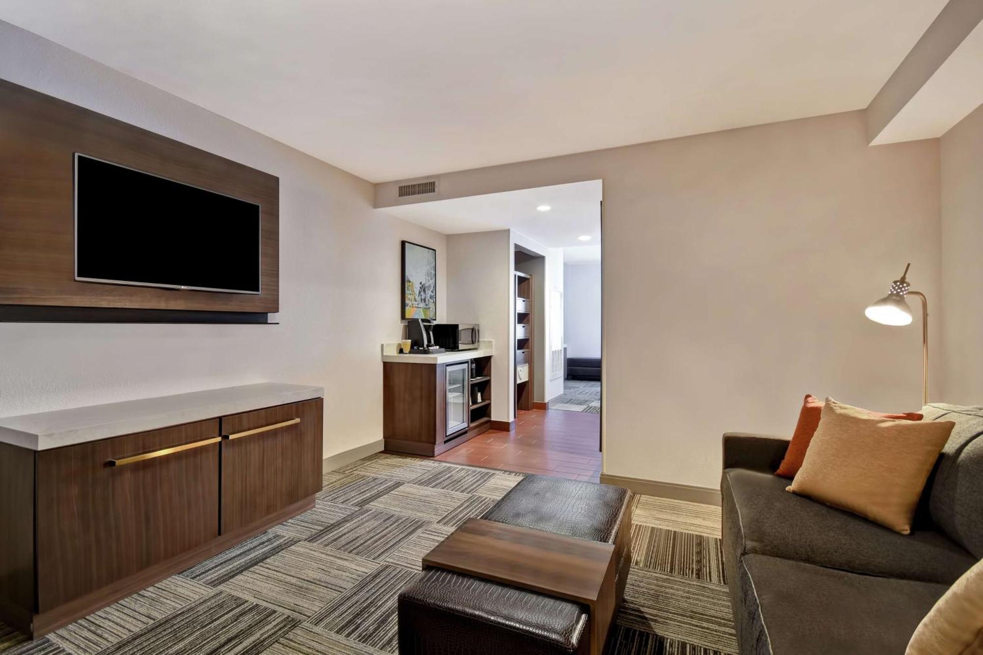 Hilton Garden Inn Houston/Galleria Area Exterior photo