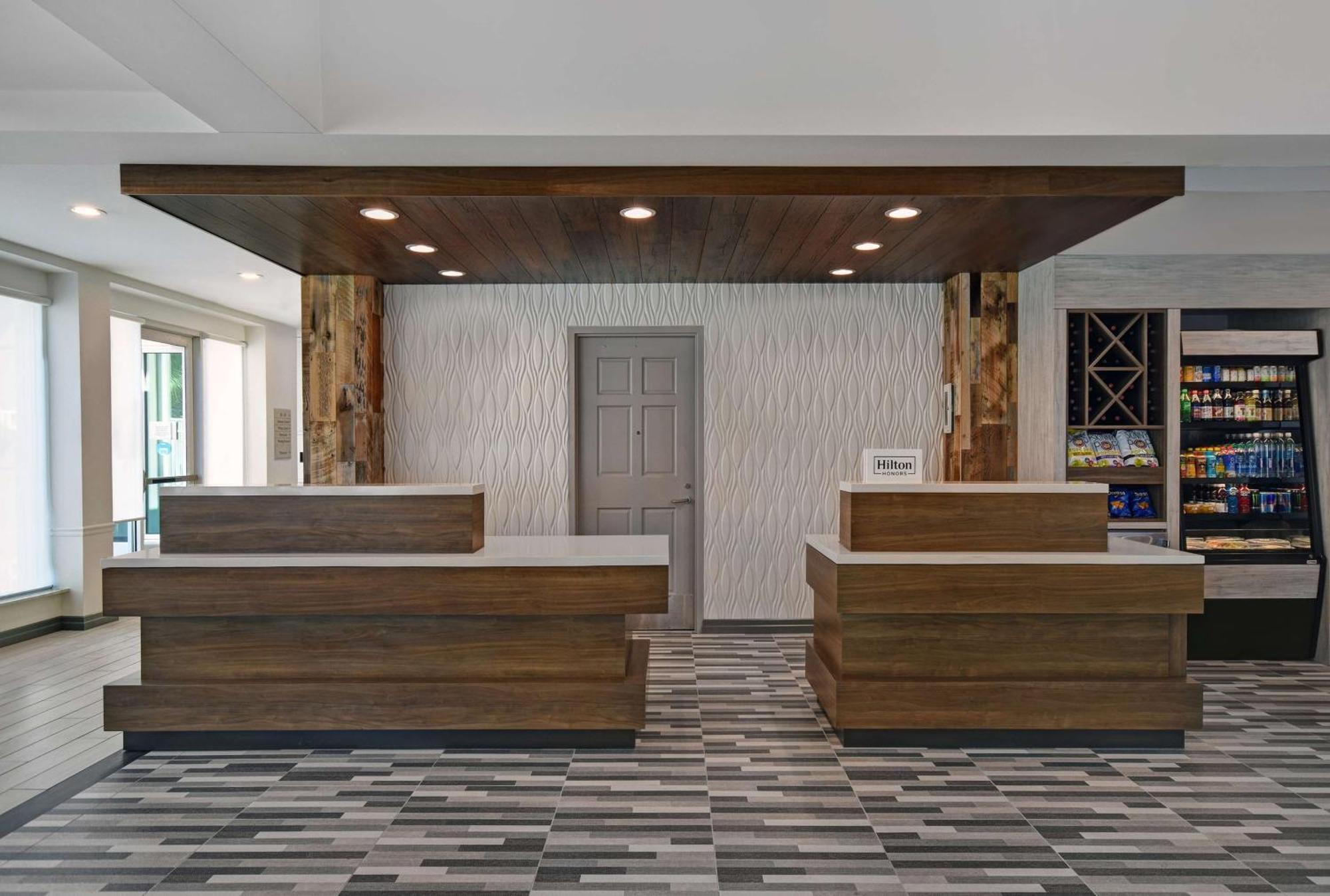 Hilton Garden Inn Houston/Galleria Area Exterior photo