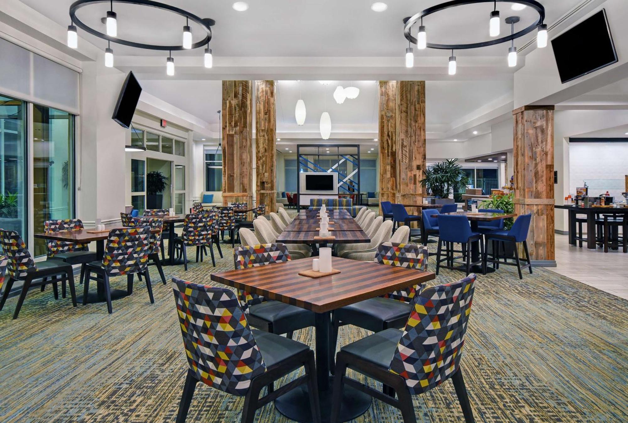 Hilton Garden Inn Houston/Galleria Area Exterior photo