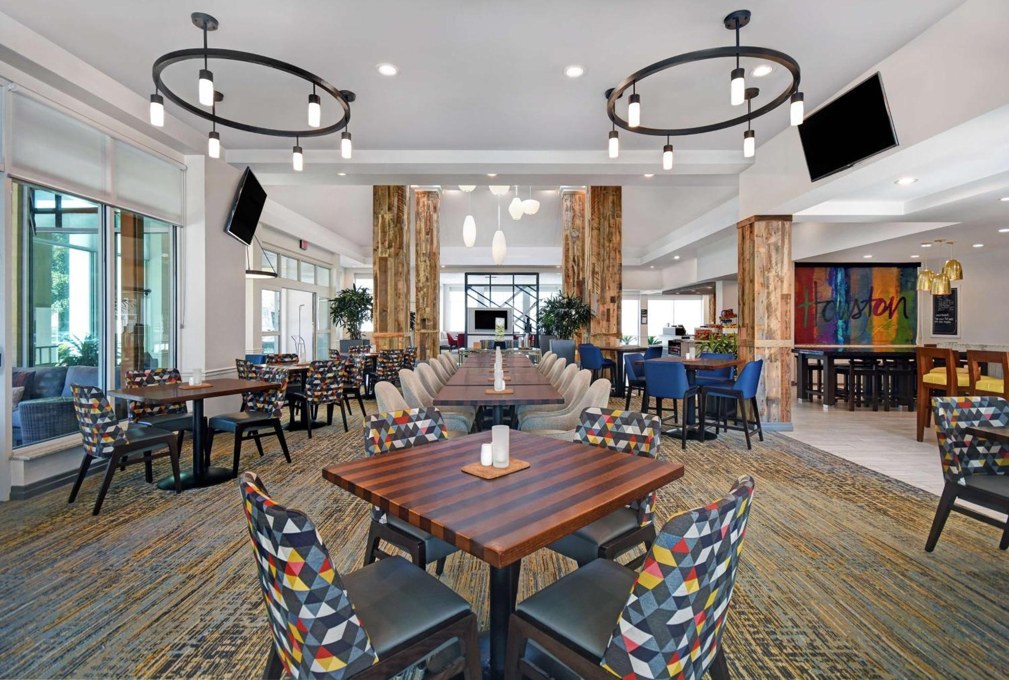 Hilton Garden Inn Houston/Galleria Area Exterior photo